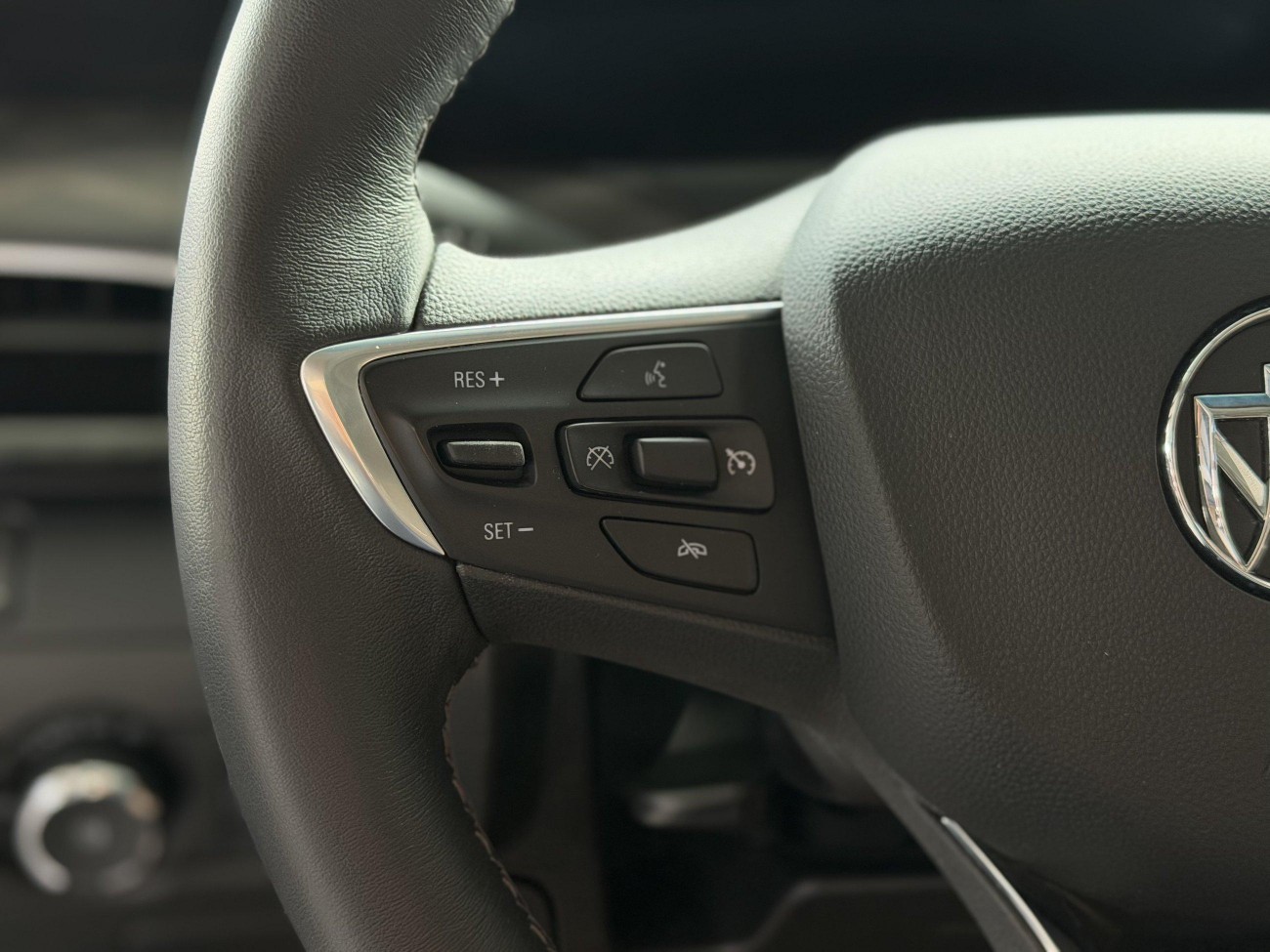 Buick GL6 2023