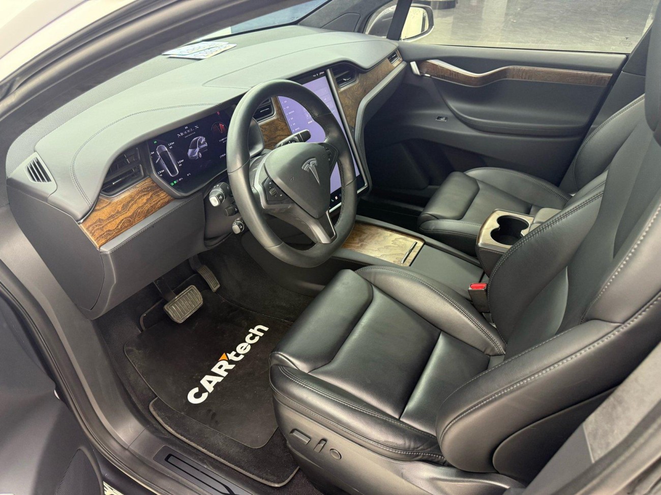 Tesla Model X 2020