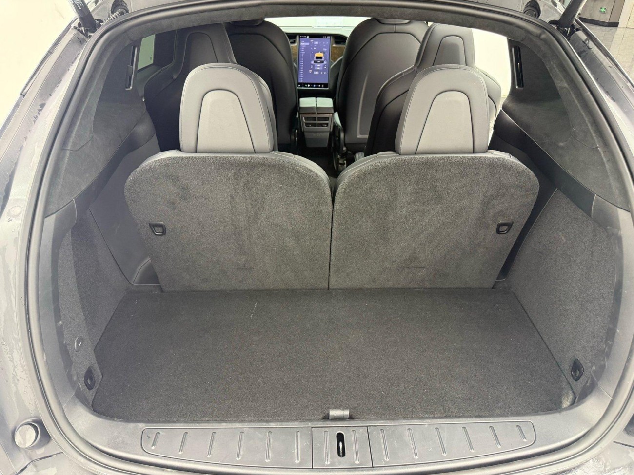 Tesla Model X 2020