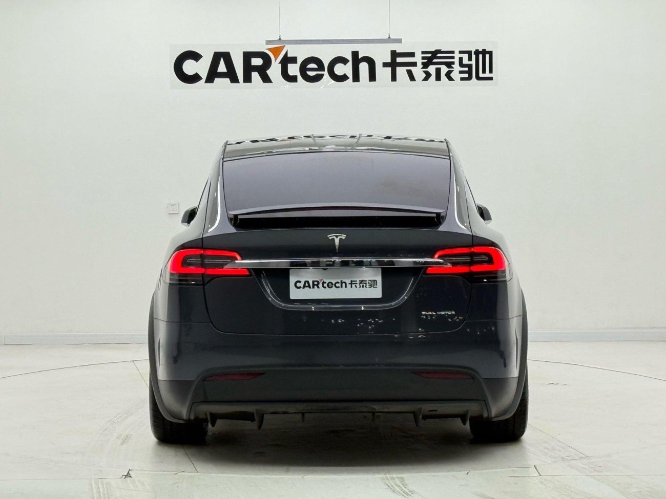 Tesla Model X 2020