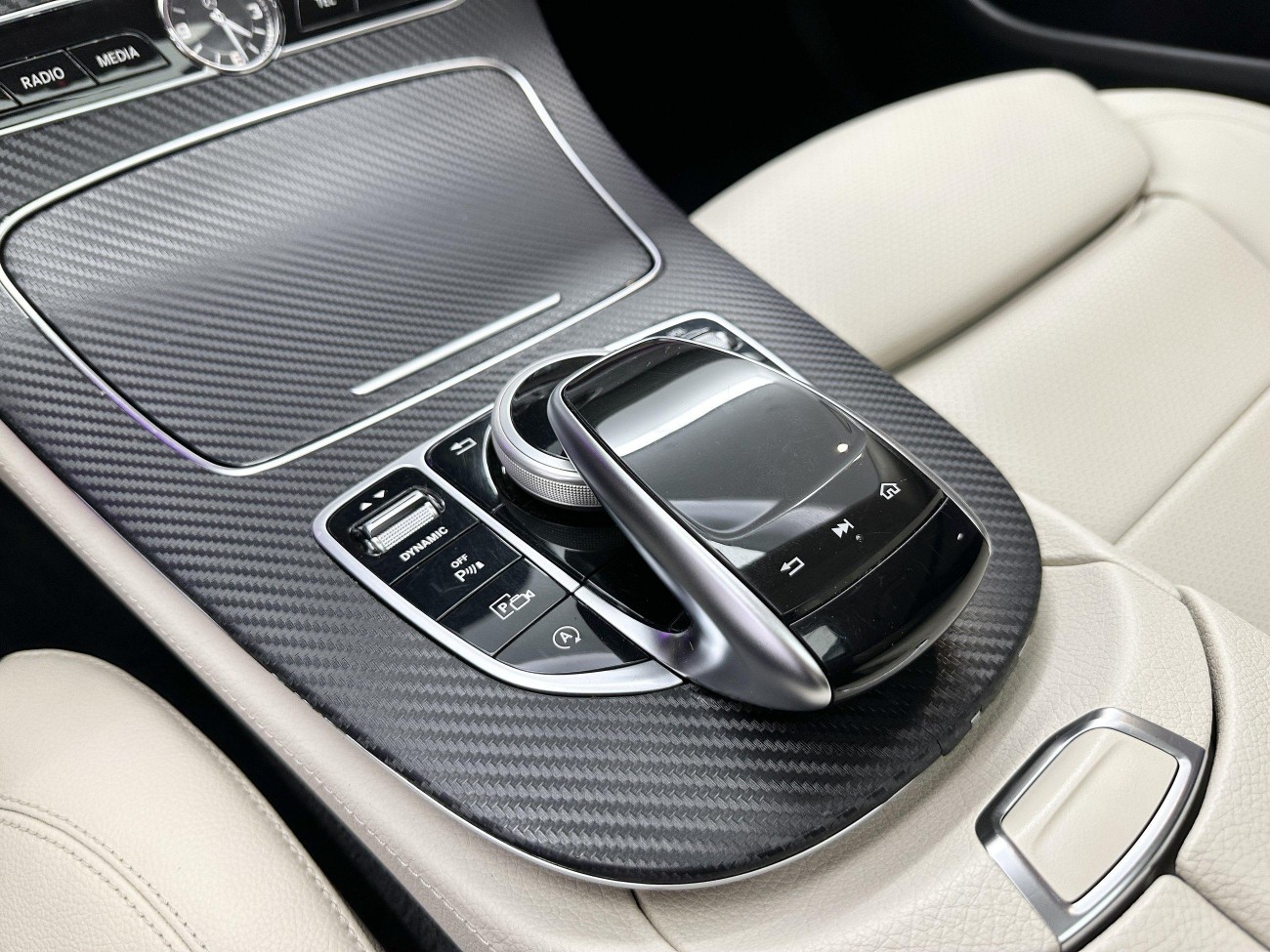 Mercedes-Benz E200L 2016