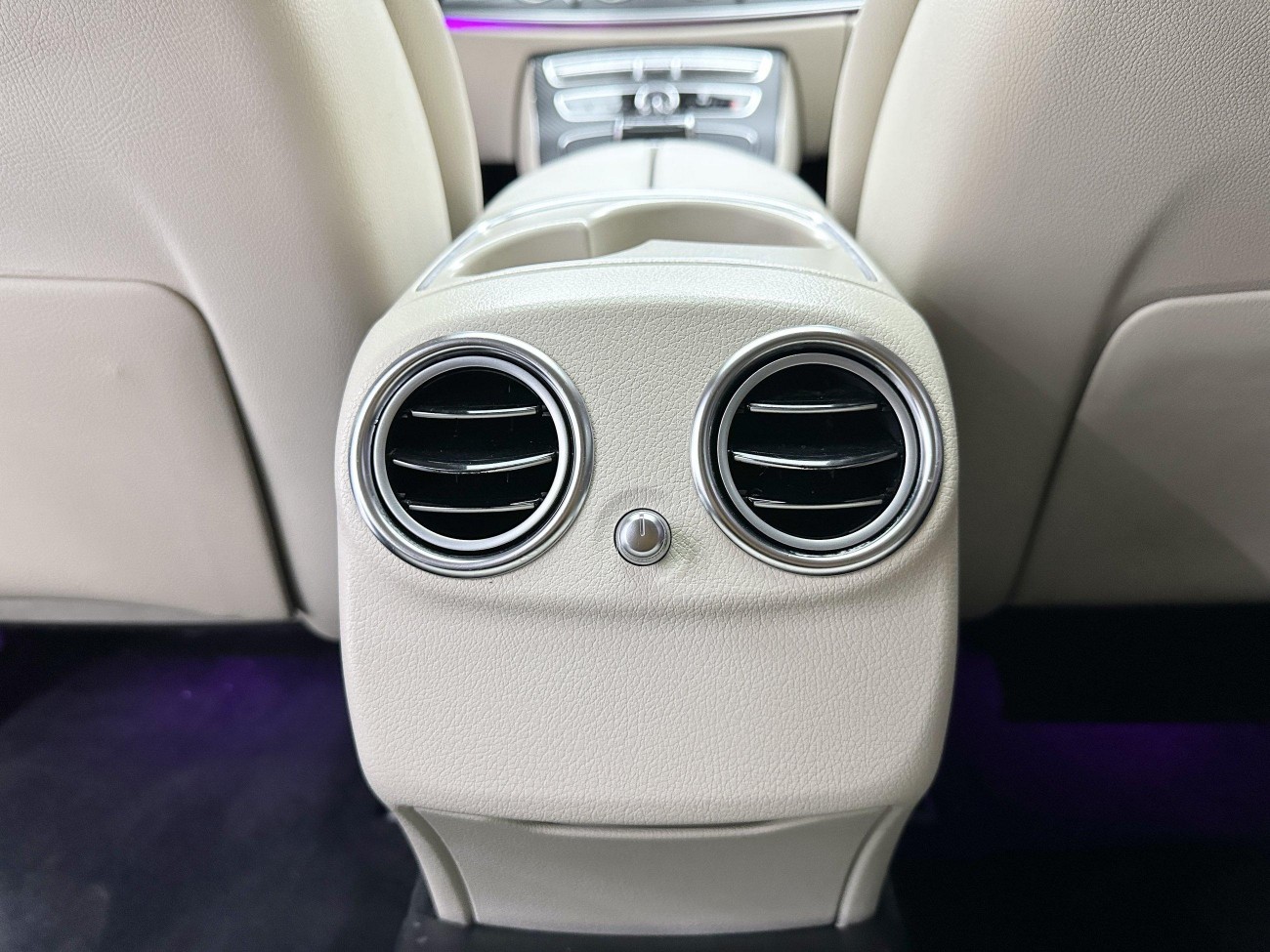 Mercedes-Benz E200L 2016