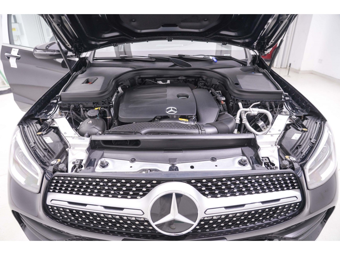 Mercedes-Benz GLC 260 L 2022