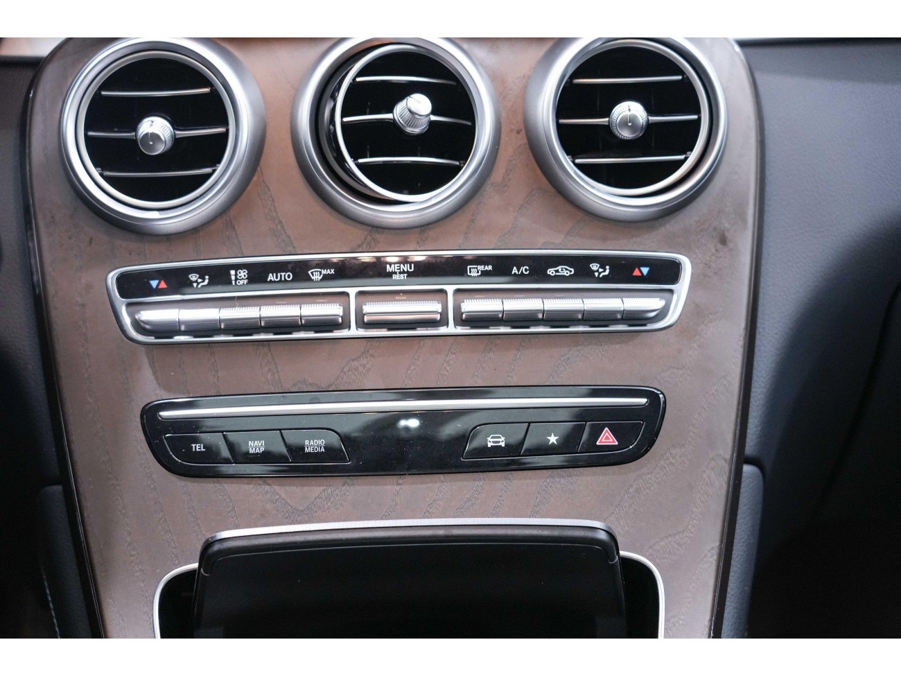 Mercedes-Benz GLC 260 L 2022