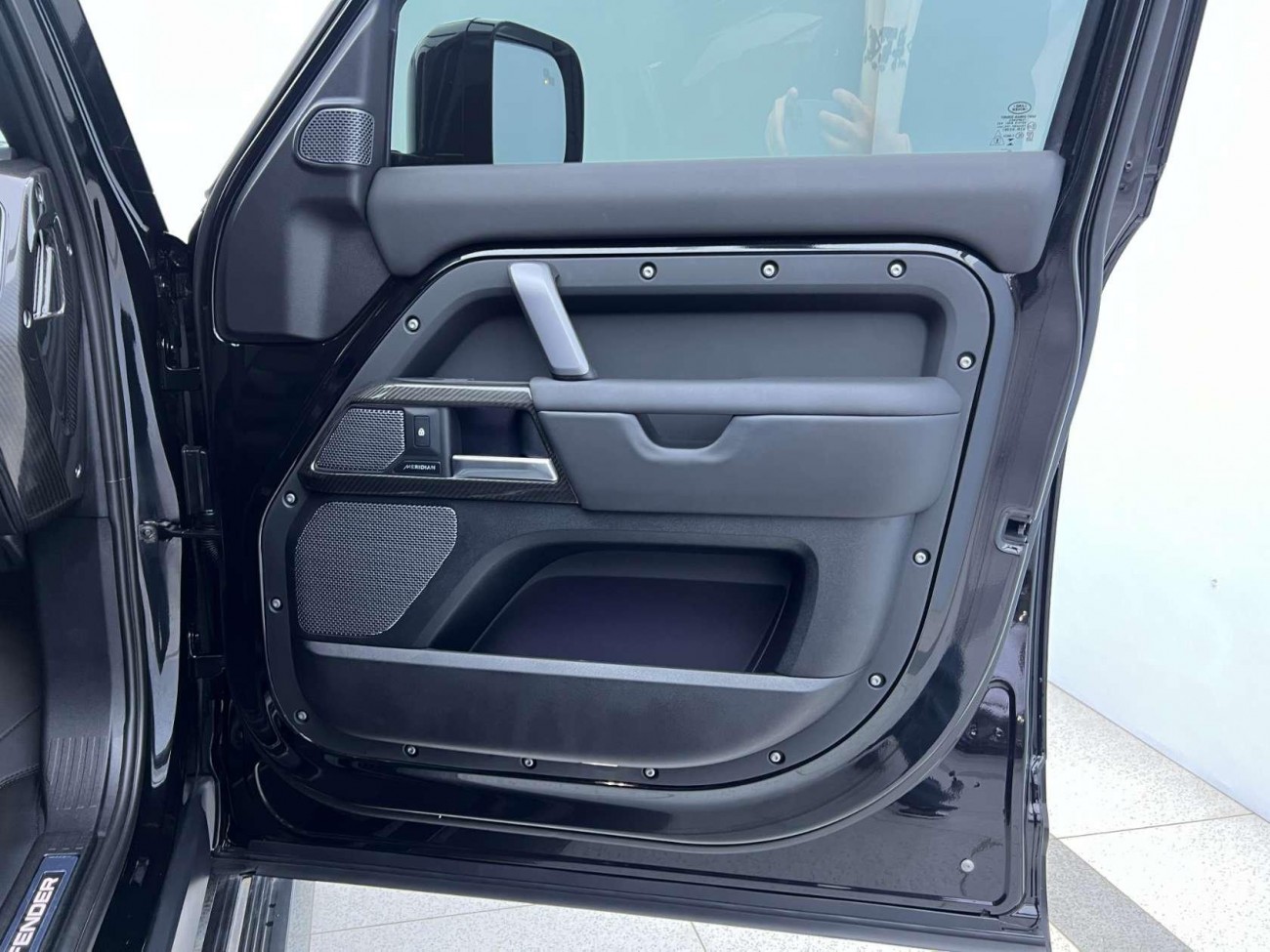 Land Rover Defender 2024