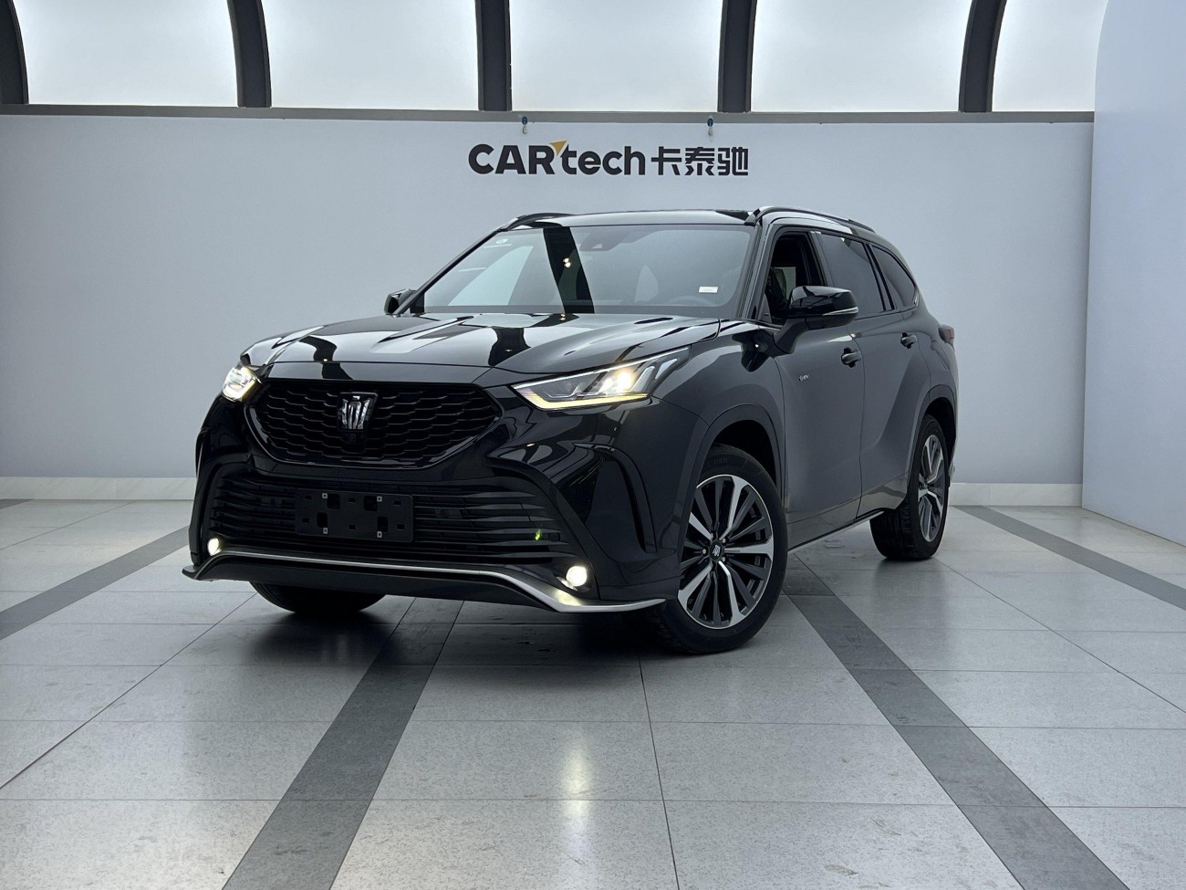 Toyota Crown 2024