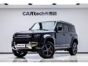 Land Rover Defender 2024