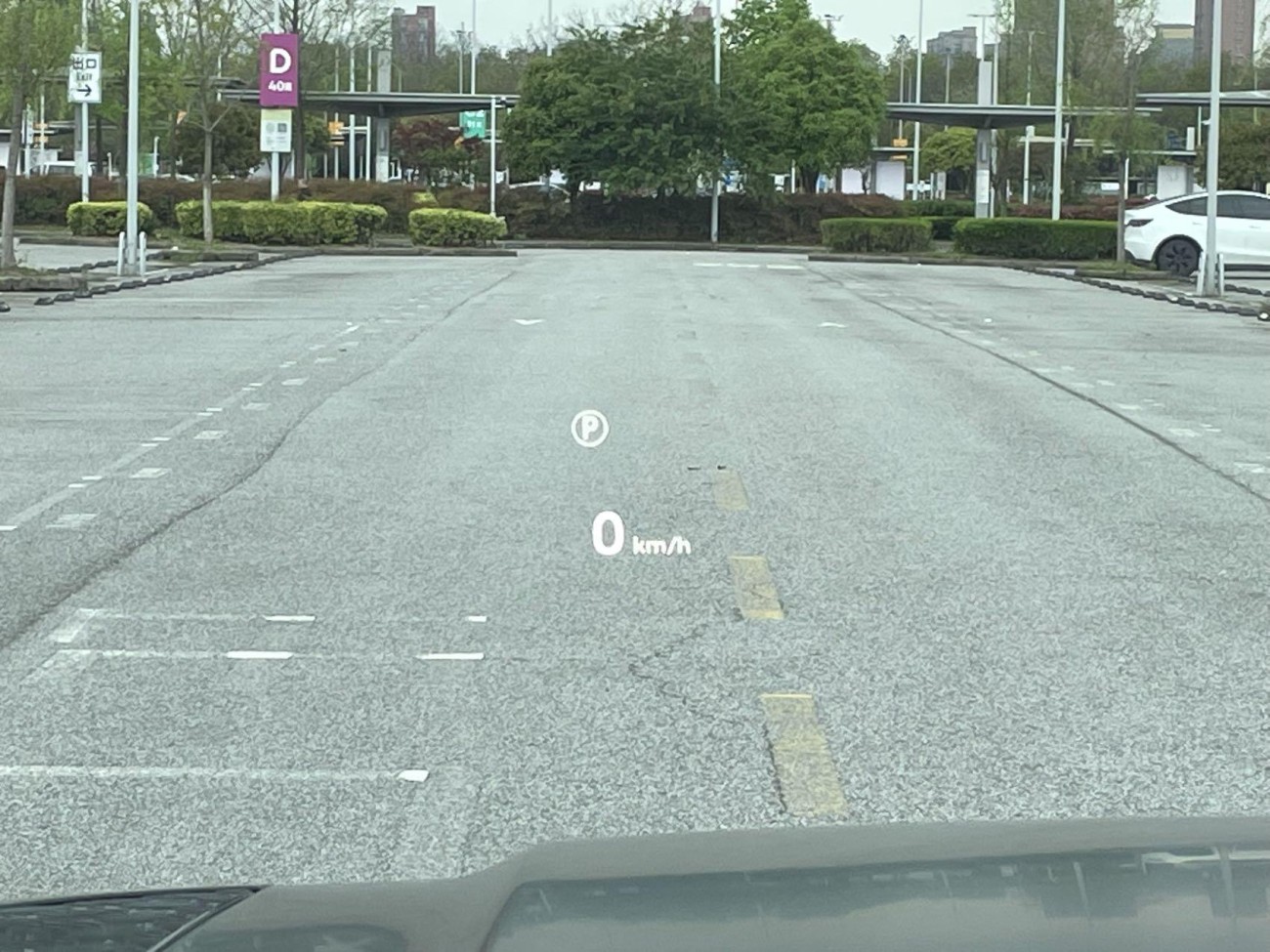 Land Rover Defender 2024