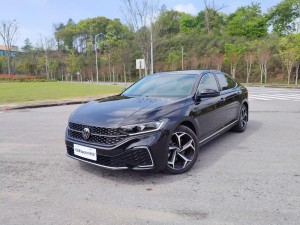 Volkswagen Passat 2022