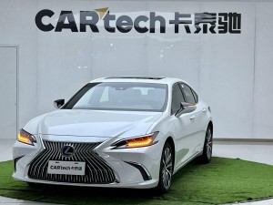Lexus ES 300h 2021