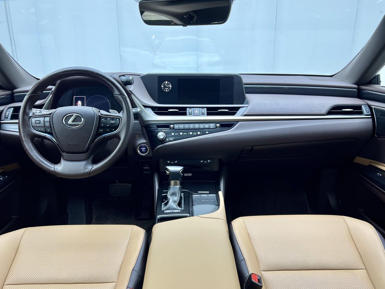 Lexus ES 300h 2021