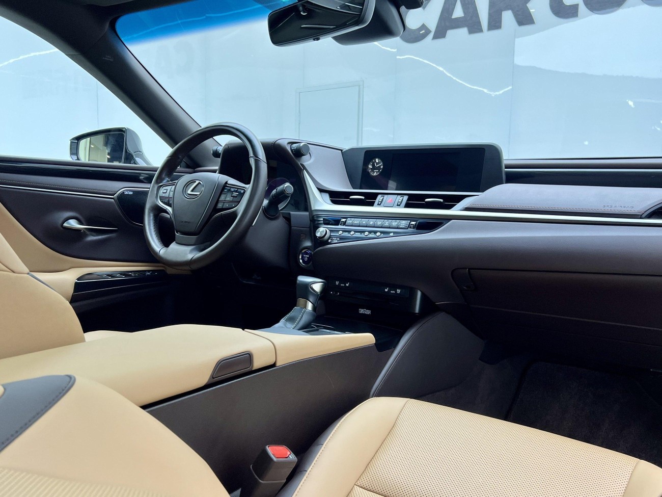 Lexus ES 300h 2021