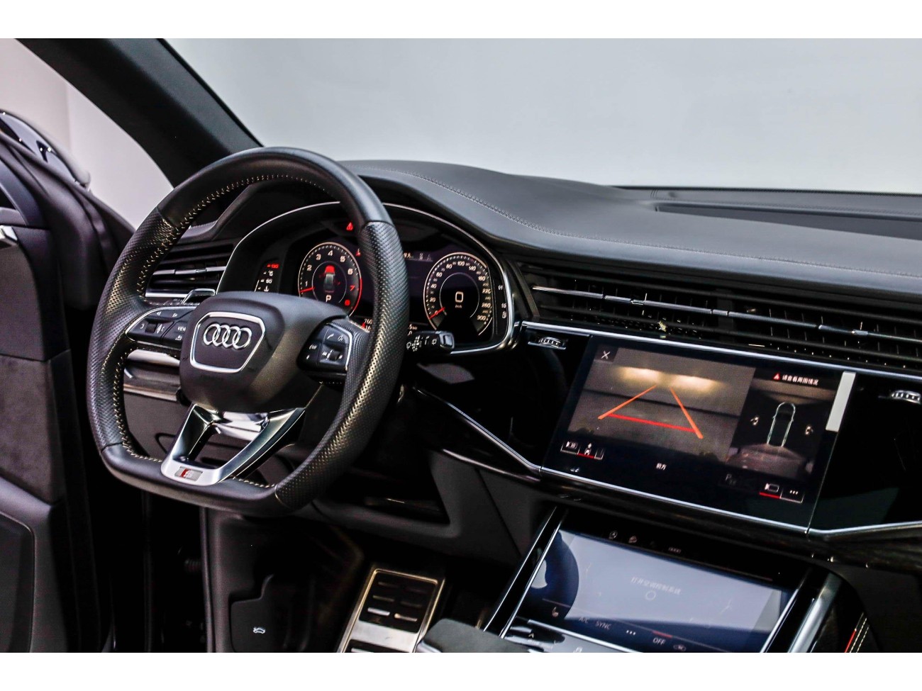 Audi Q8 55 TFSI 2021