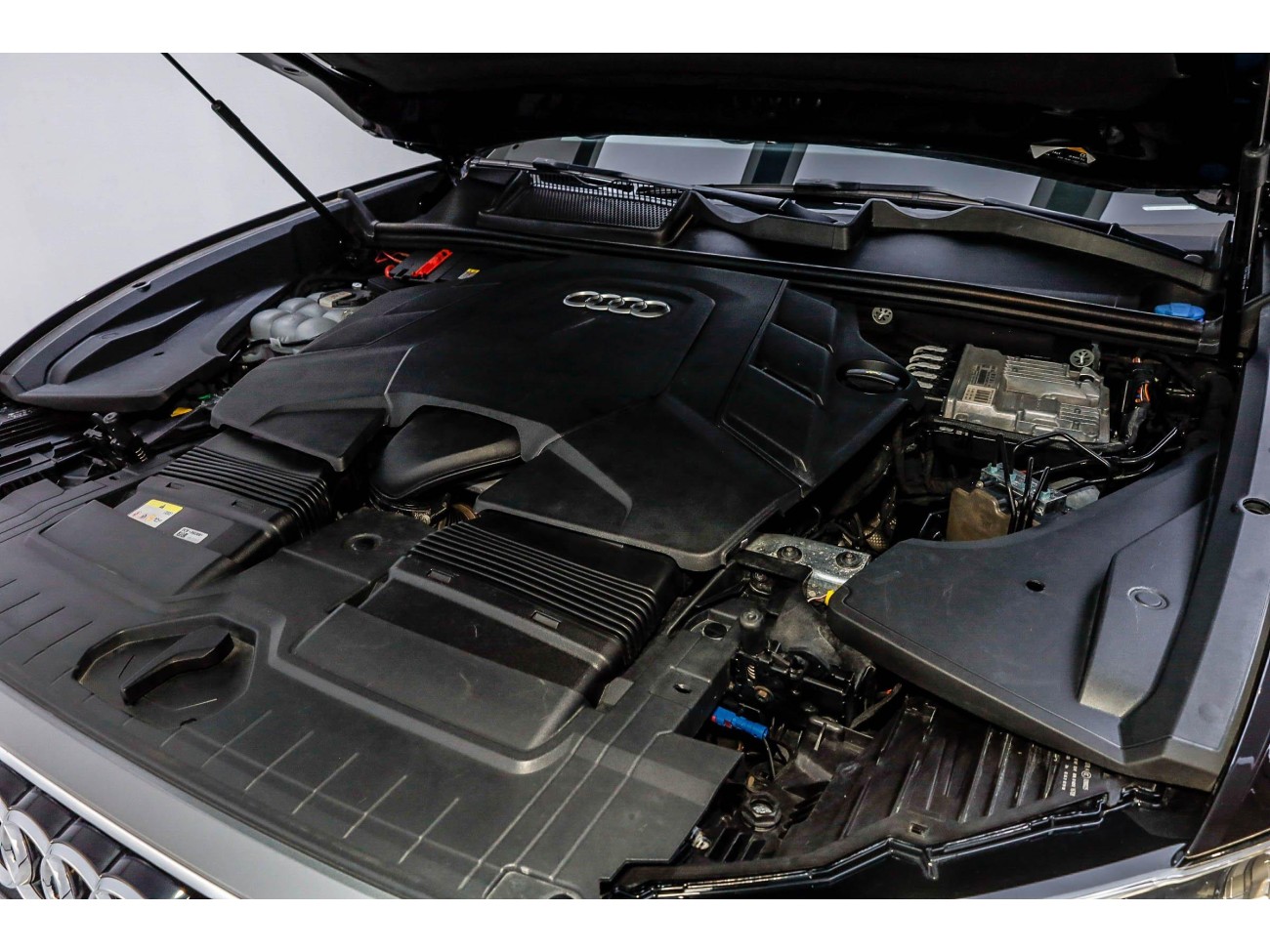 Audi Q8 55 TFSI 2021