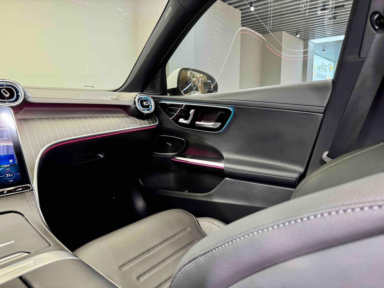 Mercedes-Benz C 260 L 2025