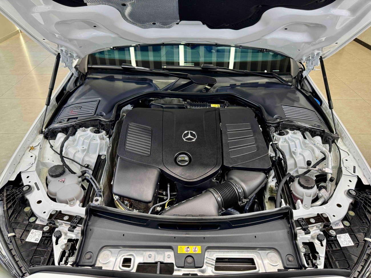 Mercedes-Benz C 260 L 2025