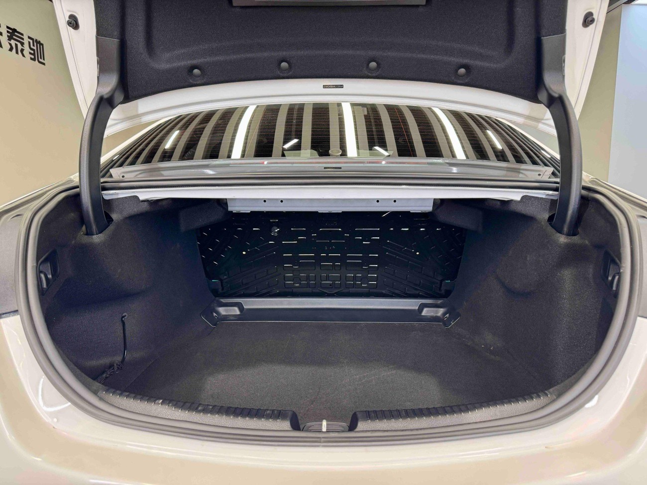 Mercedes-Benz C 260 L 2025