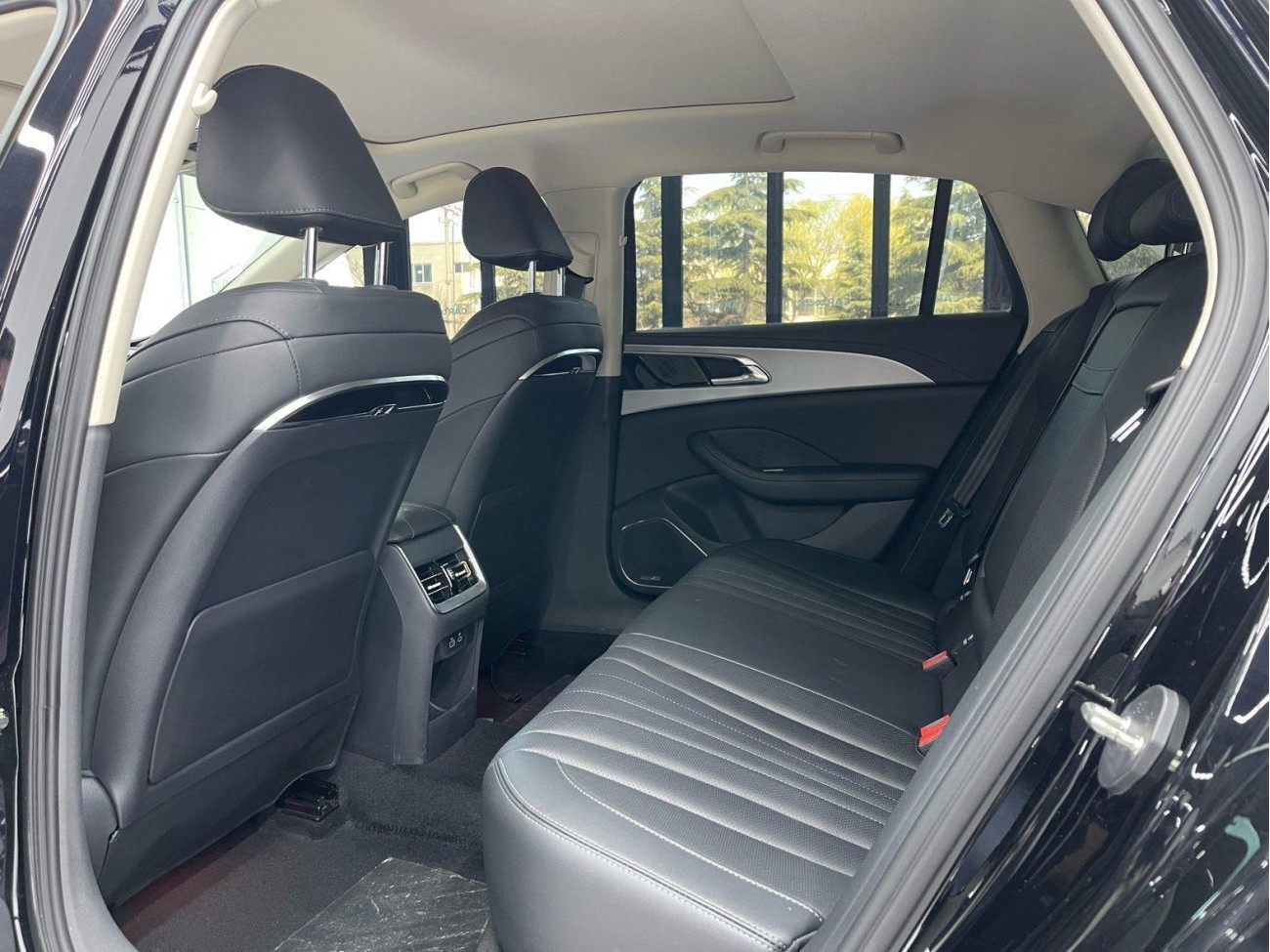 Hongqi H5 2024