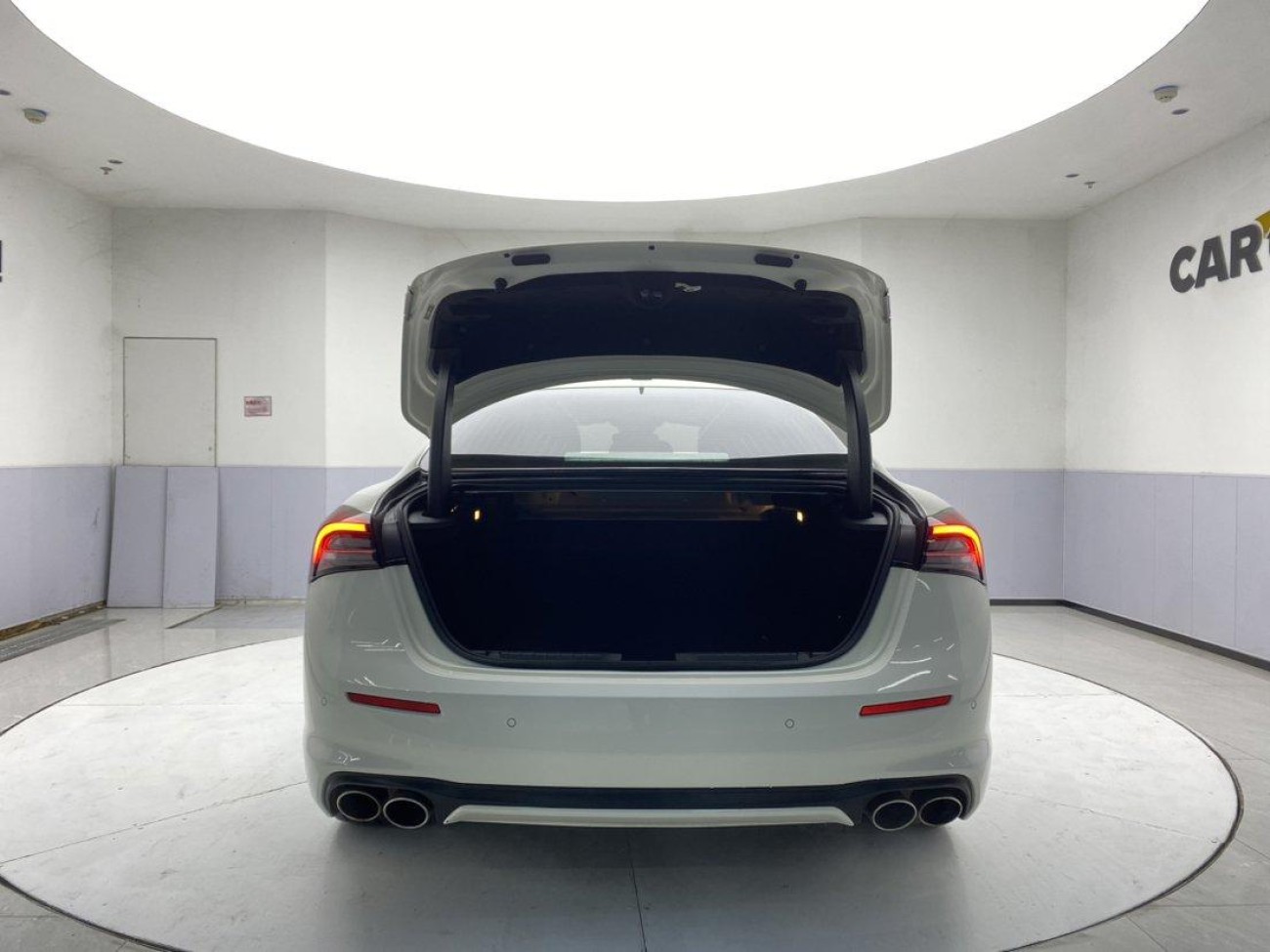 Maserati Ghibli 2021