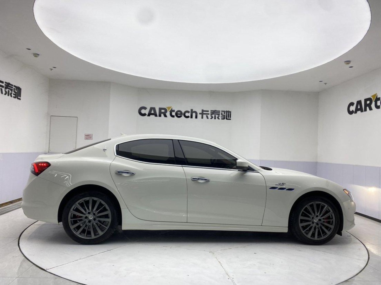 Maserati Ghibli 2021