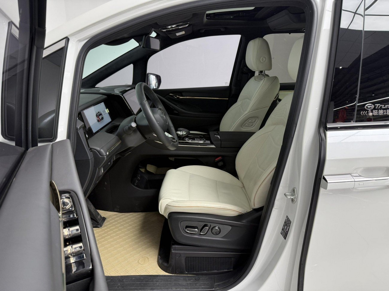 Trumpchi M8 2023