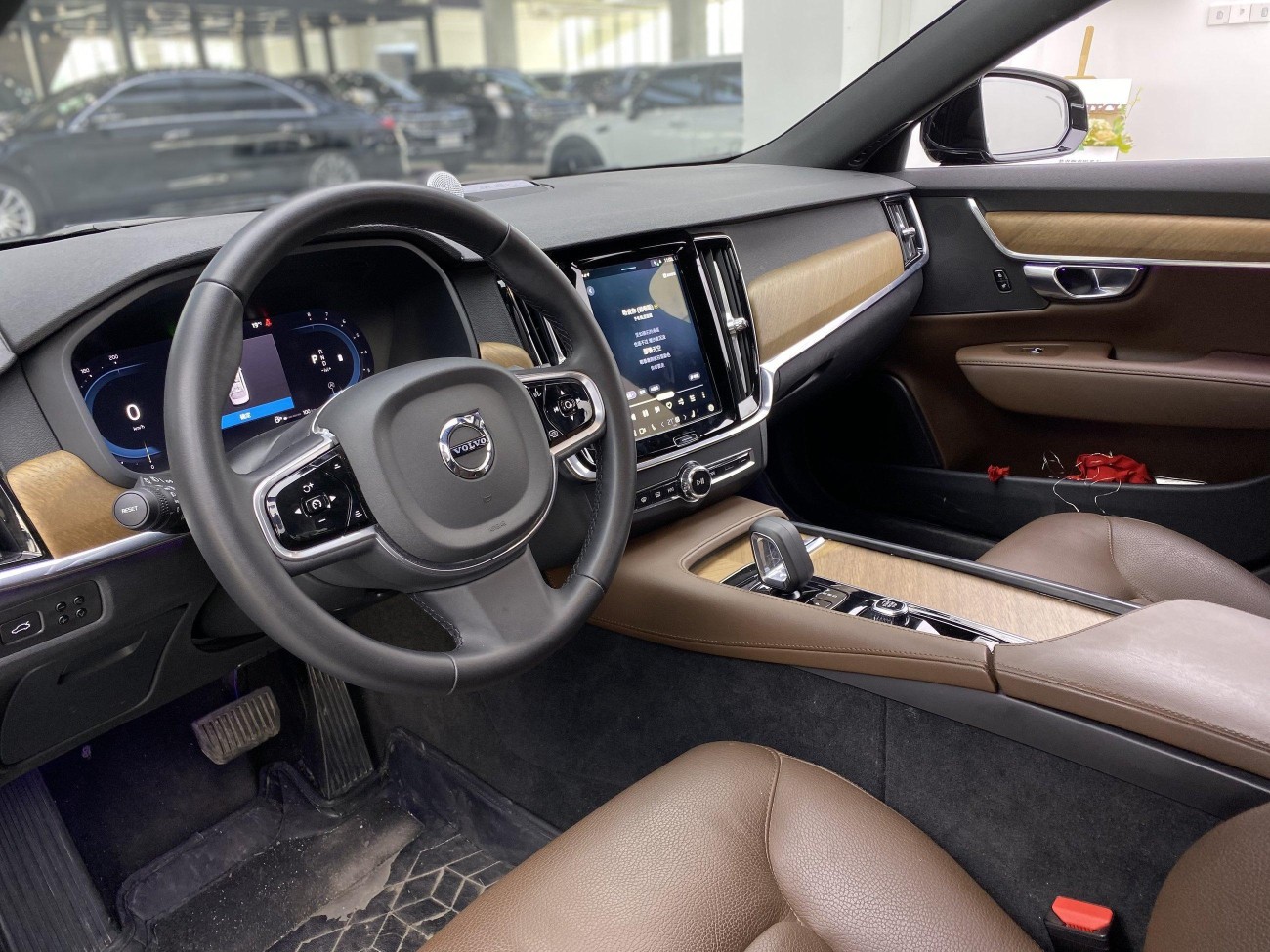 Volvo S90 2024