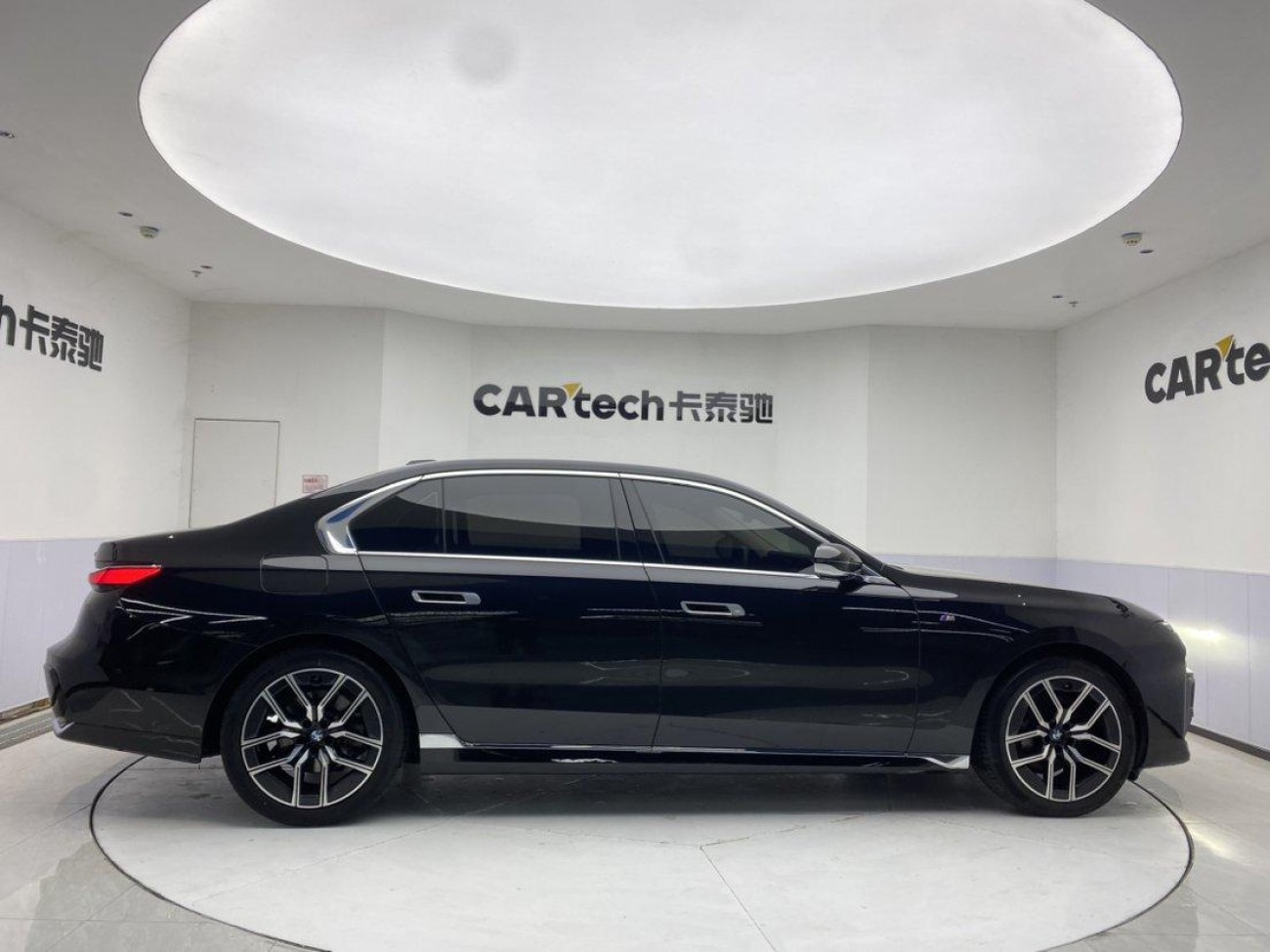 BMW 735Li 2024