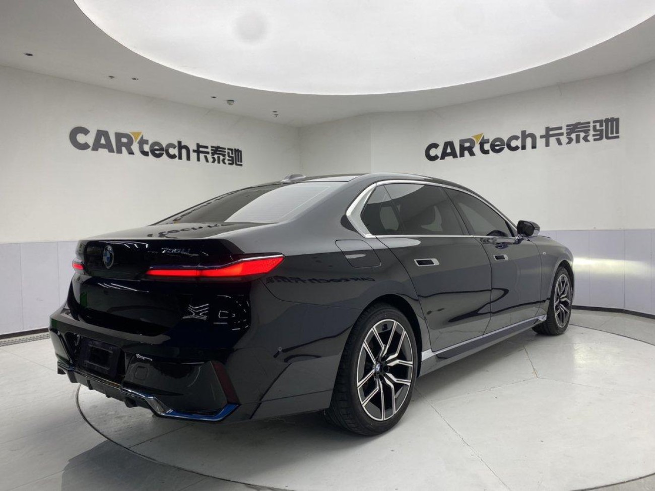 BMW 735Li 2024