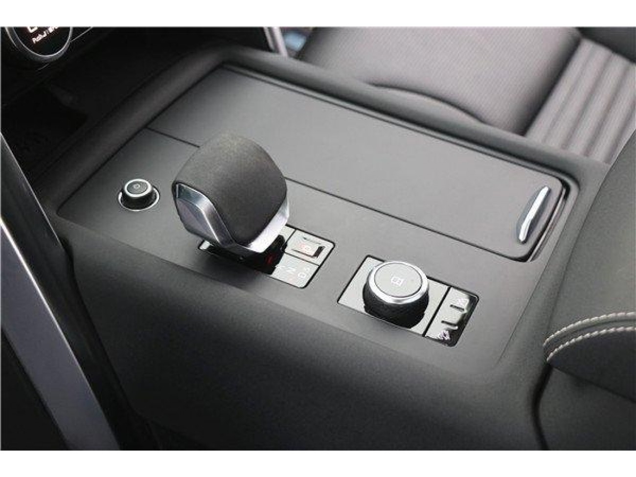 Land Rover Discovery 2022