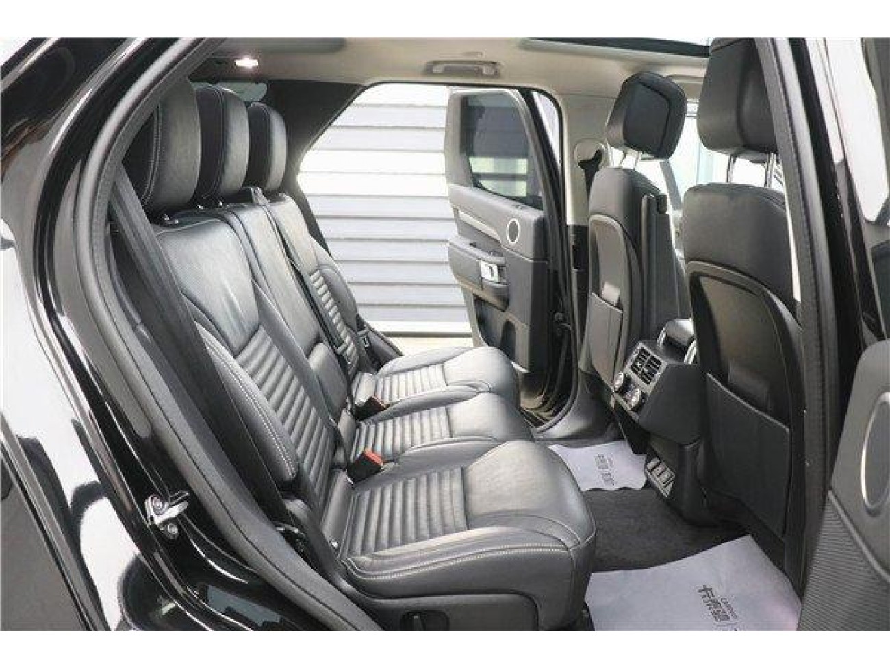 Land Rover Discovery 2022