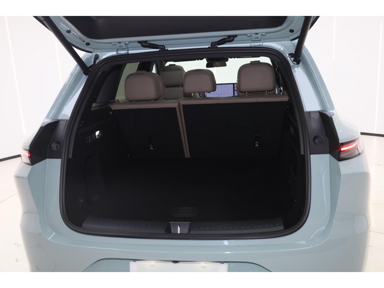 Li Auto L6 2025