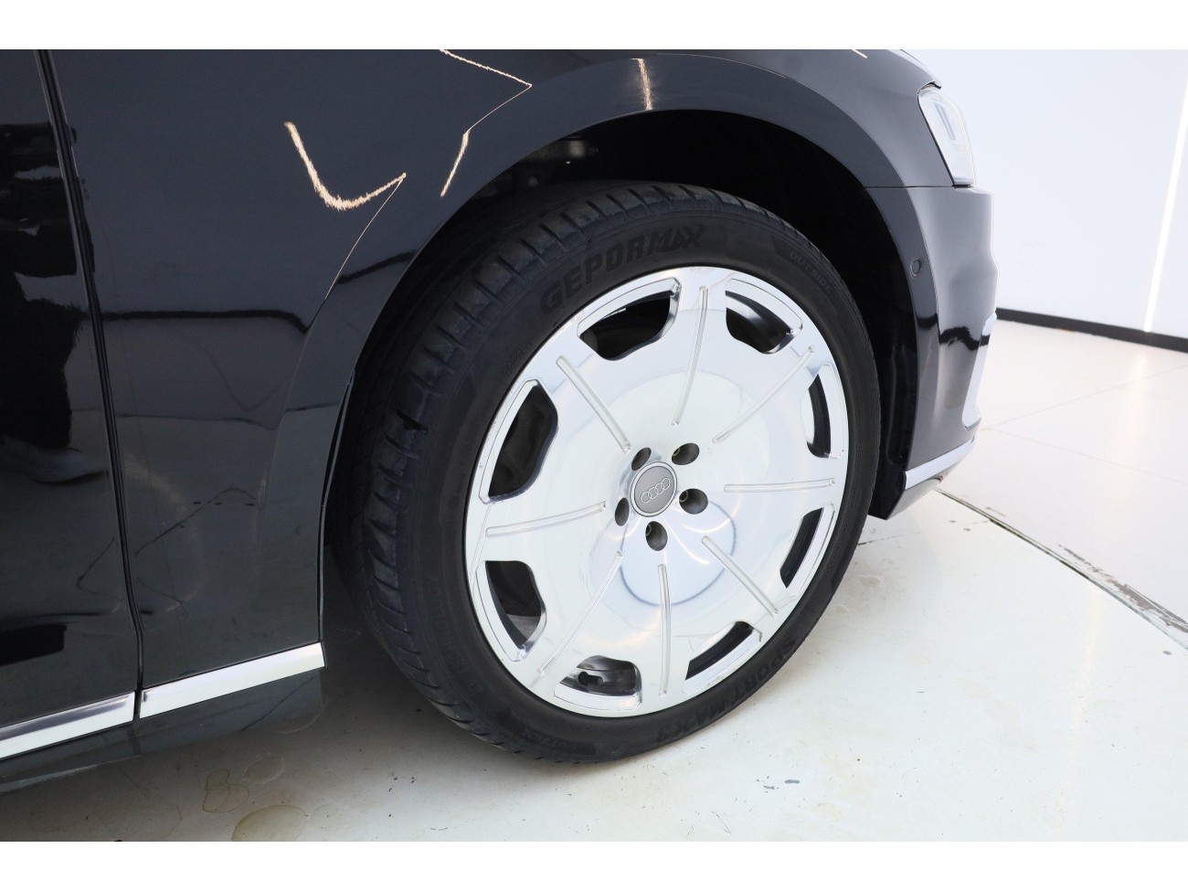 Audi A8L 55 TFSI 2020