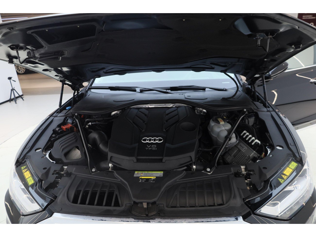 Audi A8L 55 TFSI 2020