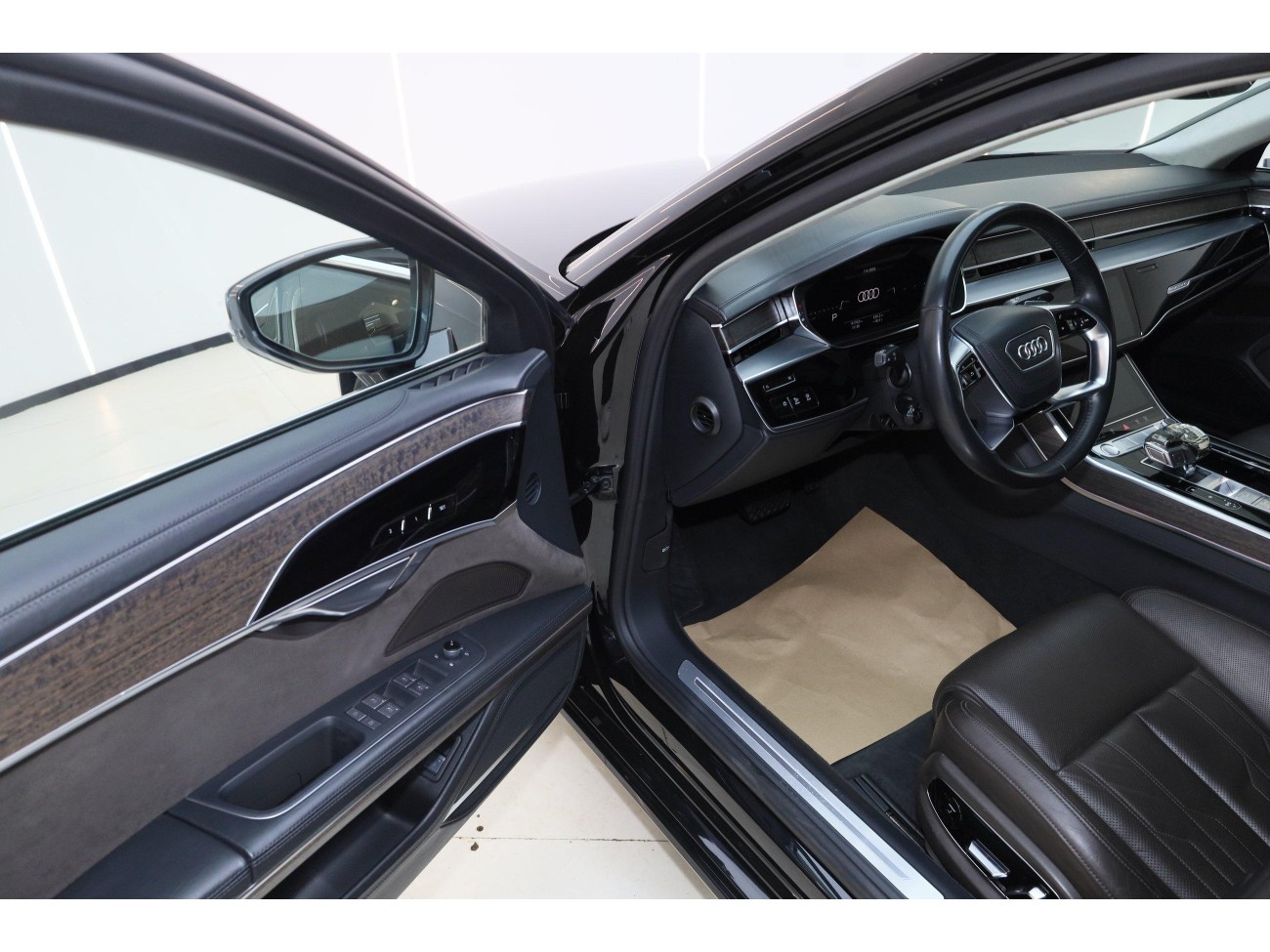 Audi A8L 55 TFSI 2020