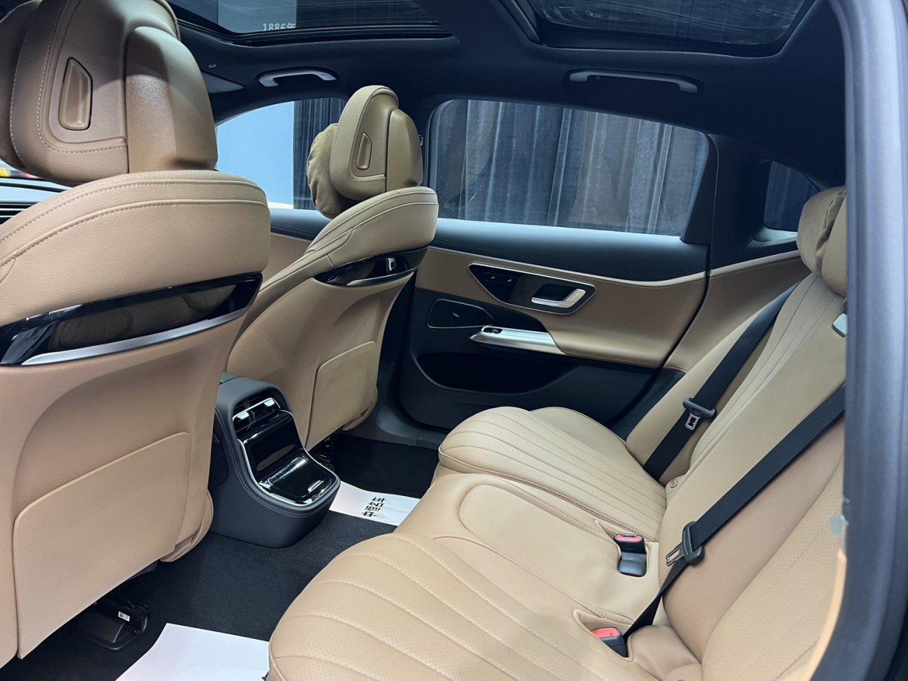 Mercedes-Benz E 260 L 2025