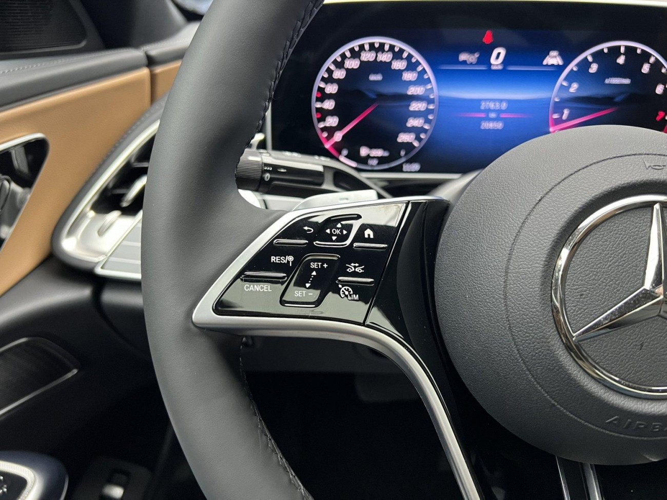 Mercedes-Benz E 260 L 2025