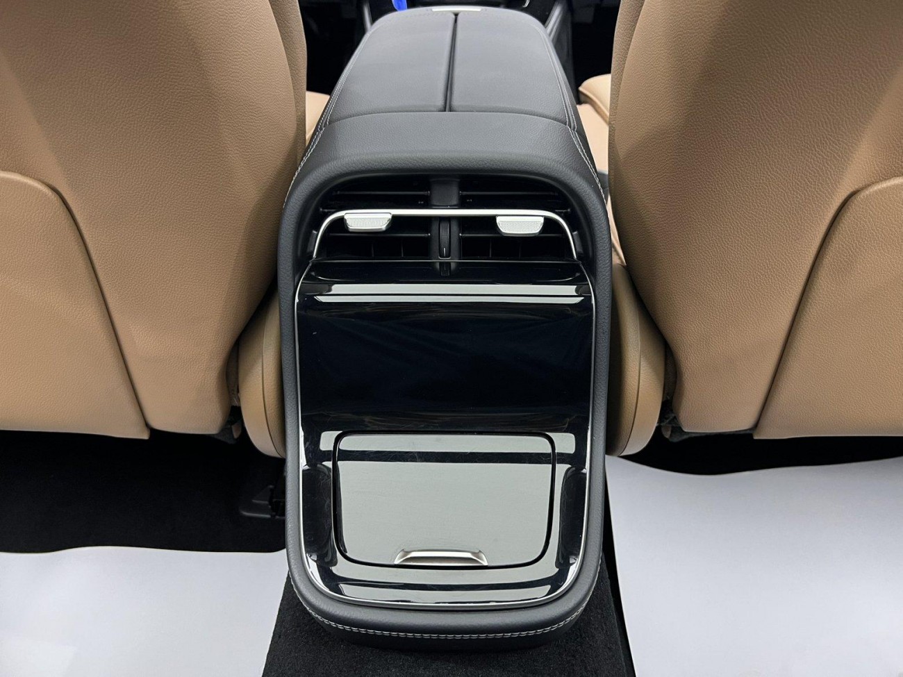 Mercedes-Benz E 260 L 2025