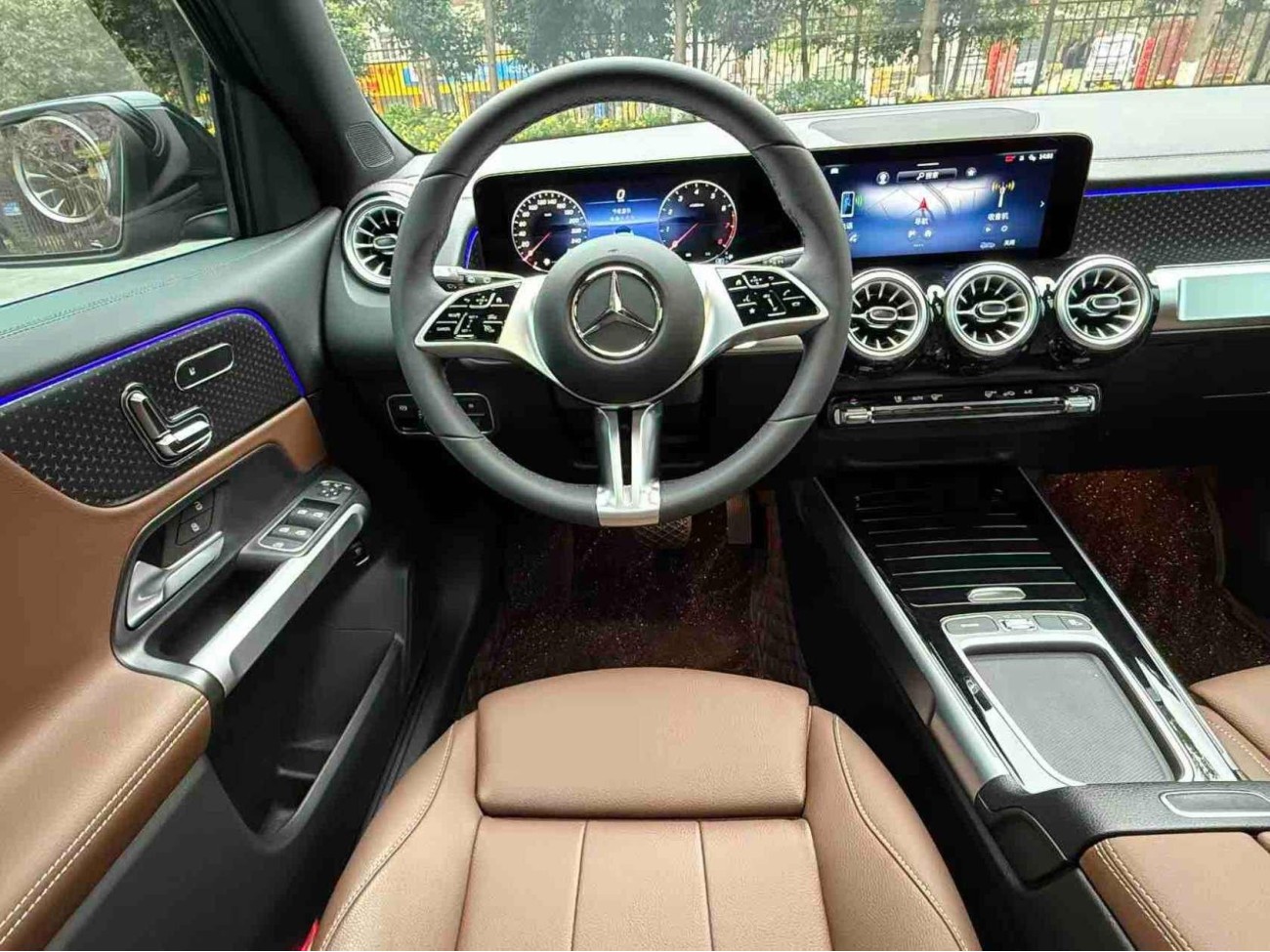 Mercedes-Benz GLB 2025