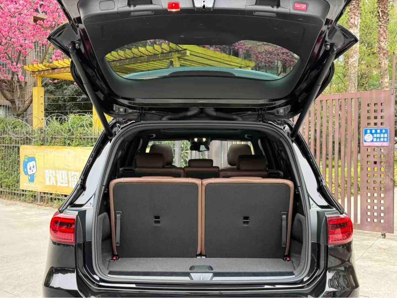 Mercedes-Benz GLB 2025