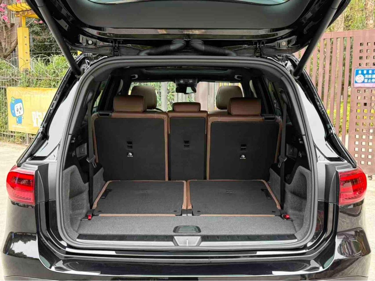 Mercedes-Benz GLB 2025