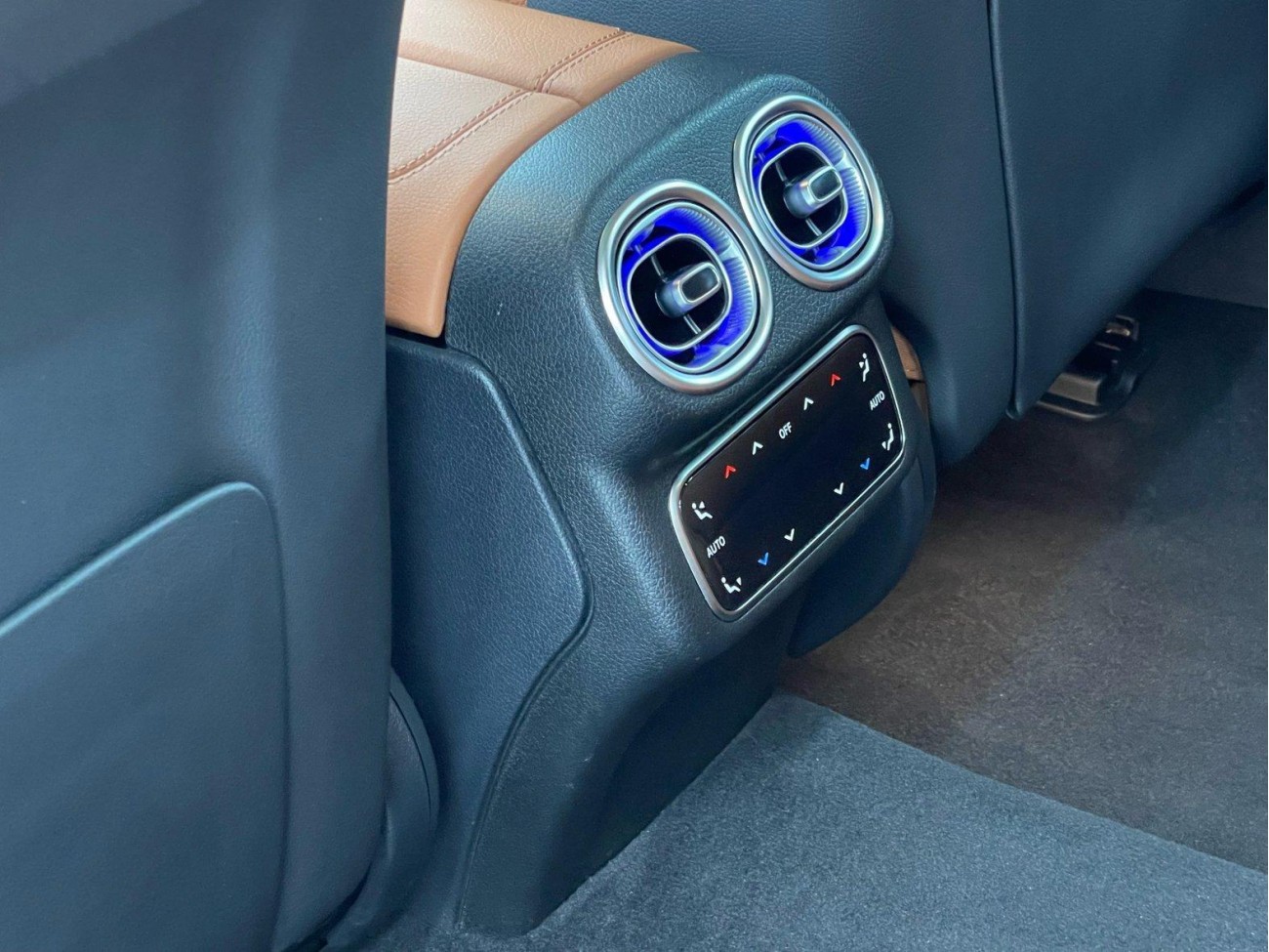 Mercedes-Benz GLC 300 L 2024