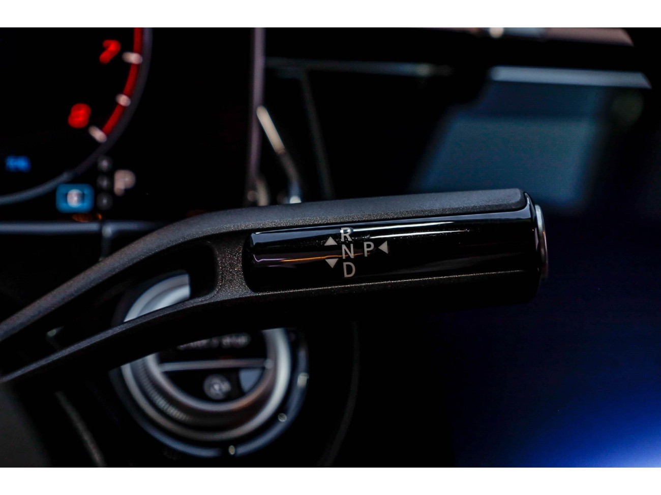 Mercedes-Benz E 300 L 2025