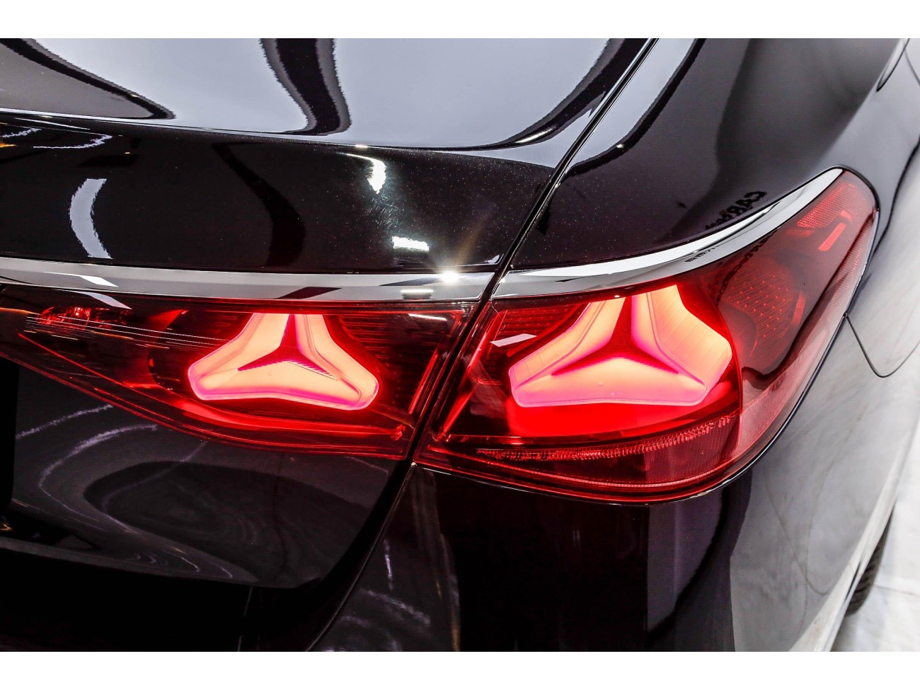 Mercedes-Benz E 300 L 2025