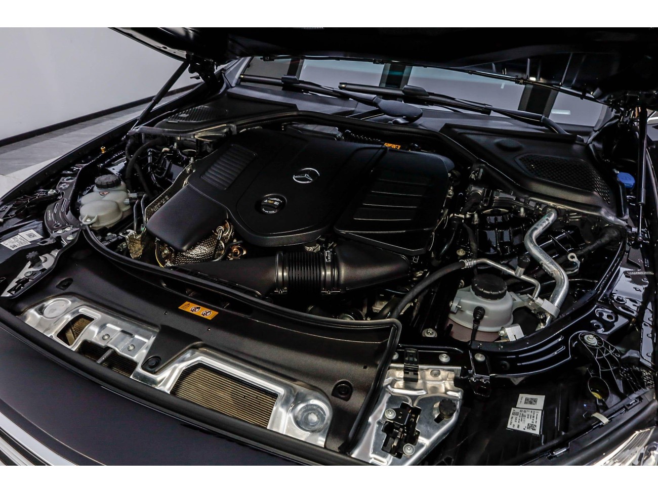 Mercedes-Benz E 300 L 2025