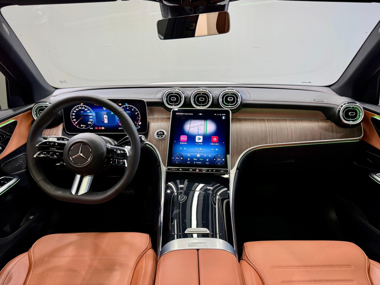 Mercedes-Benz GLC 300 L 2025