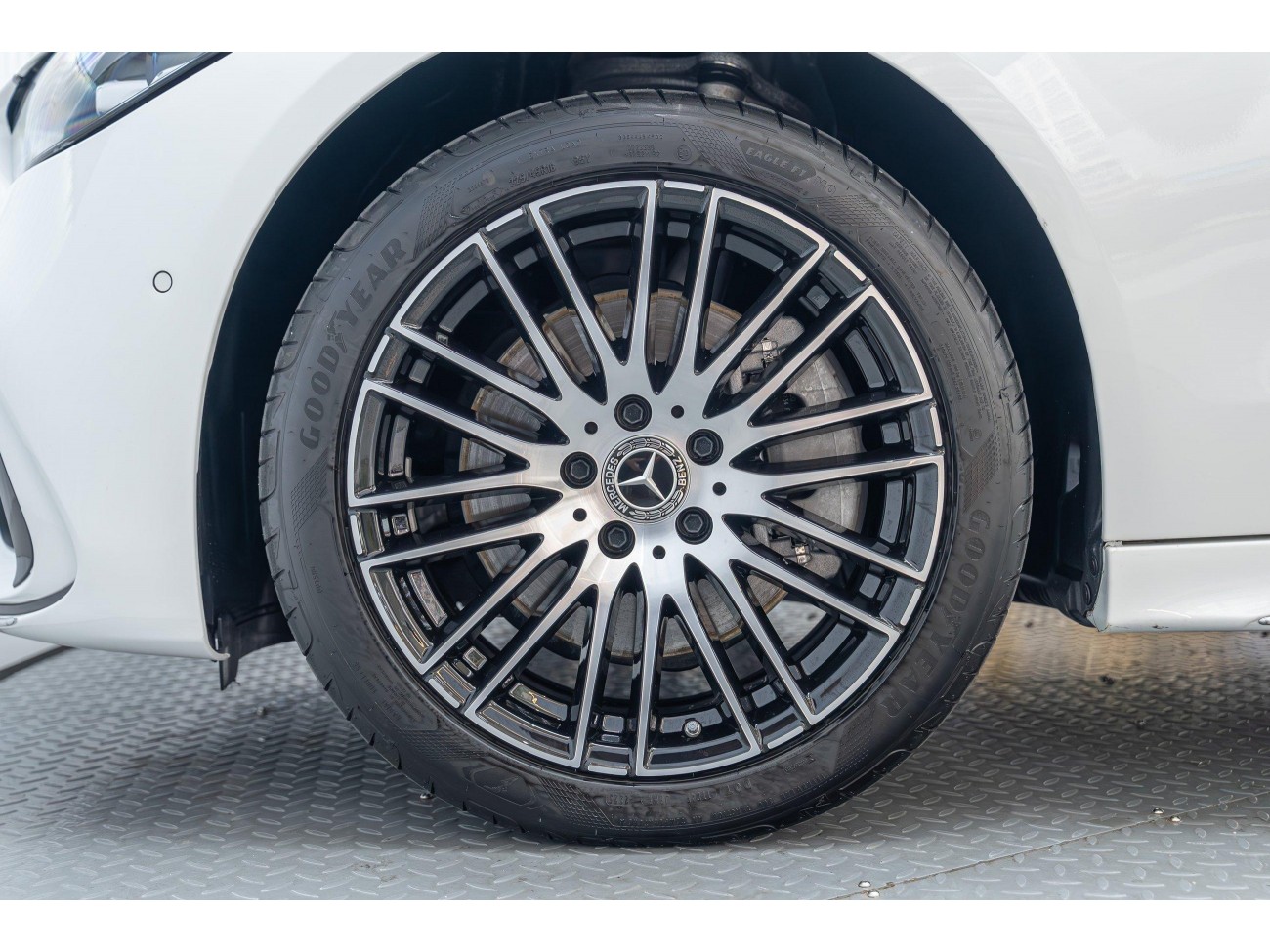 Mercedes-Benz C 260 L 2025