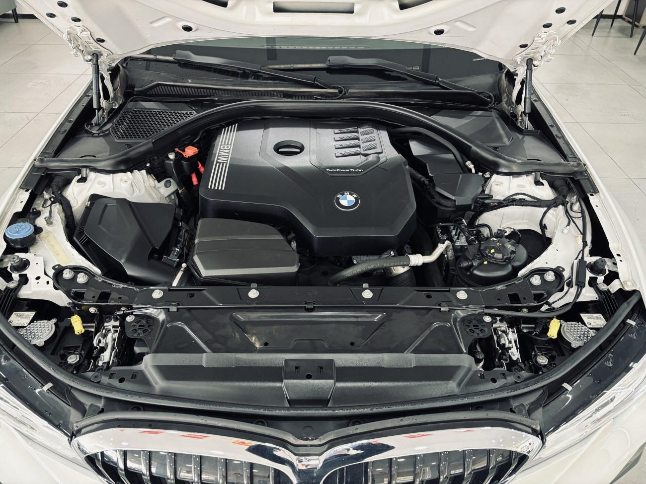 BMW 325Li 2021