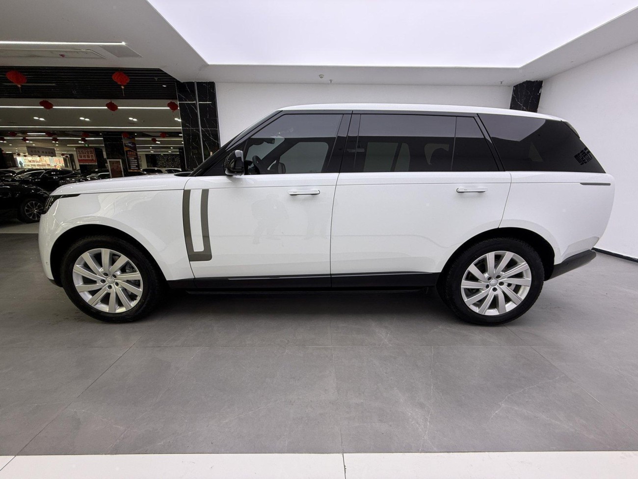Land Rover Range Rover 2025