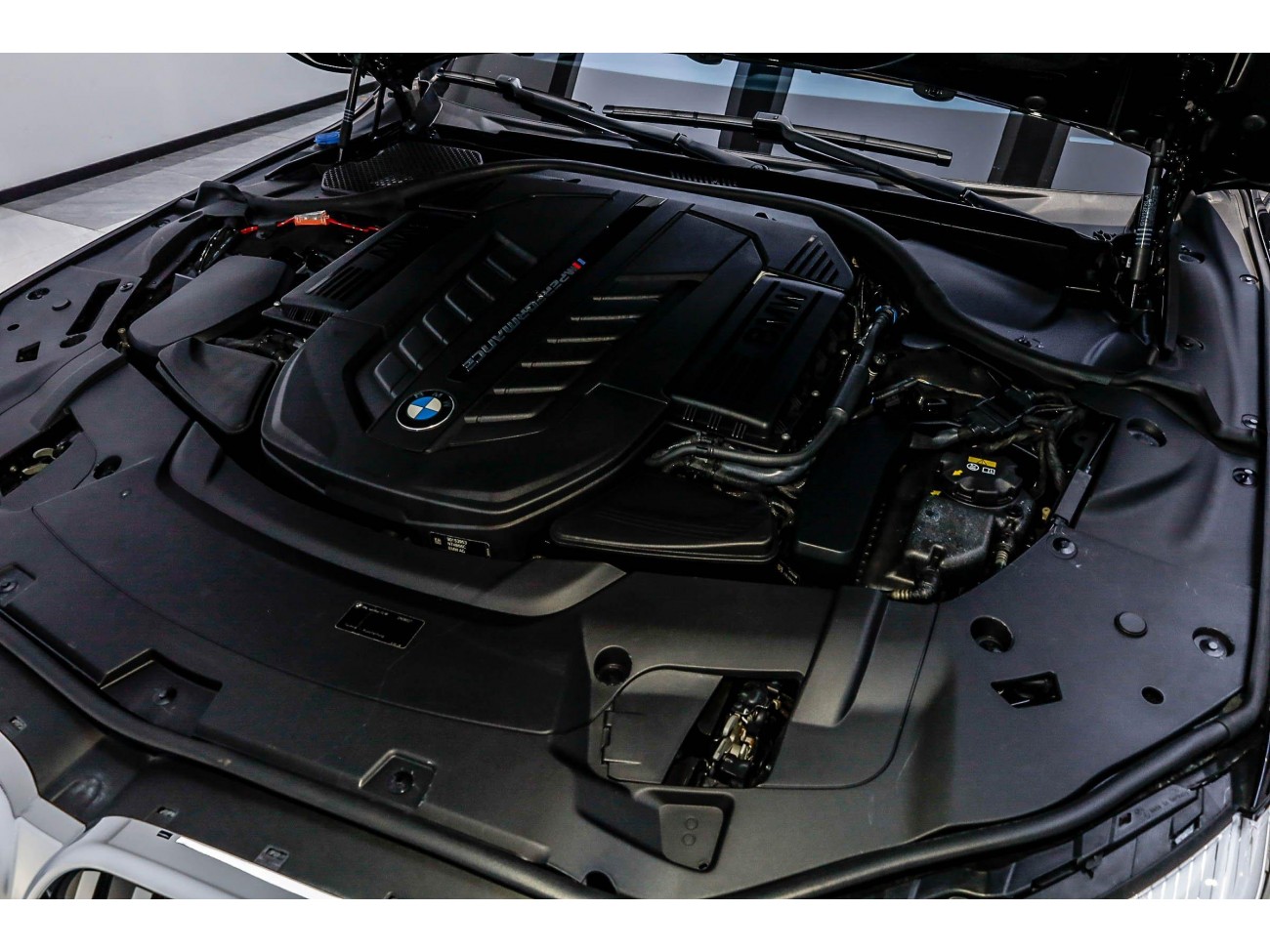BMW 760Li 2021