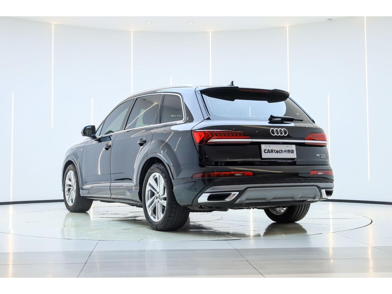 Audi Q7 45 TFSI 2023